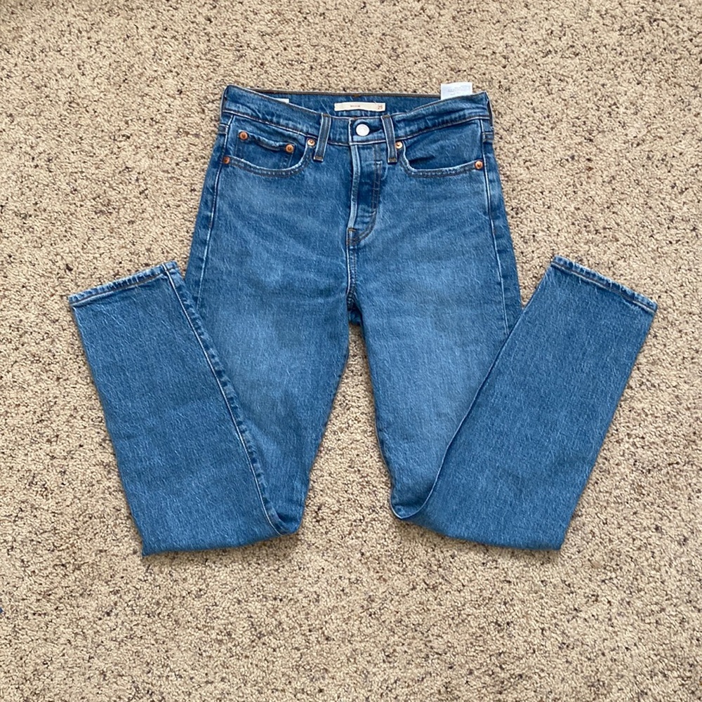 Levi’s wedgie jeans